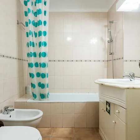 Apartment Jaune - 50 Meters To The - Quarteira Cavacos